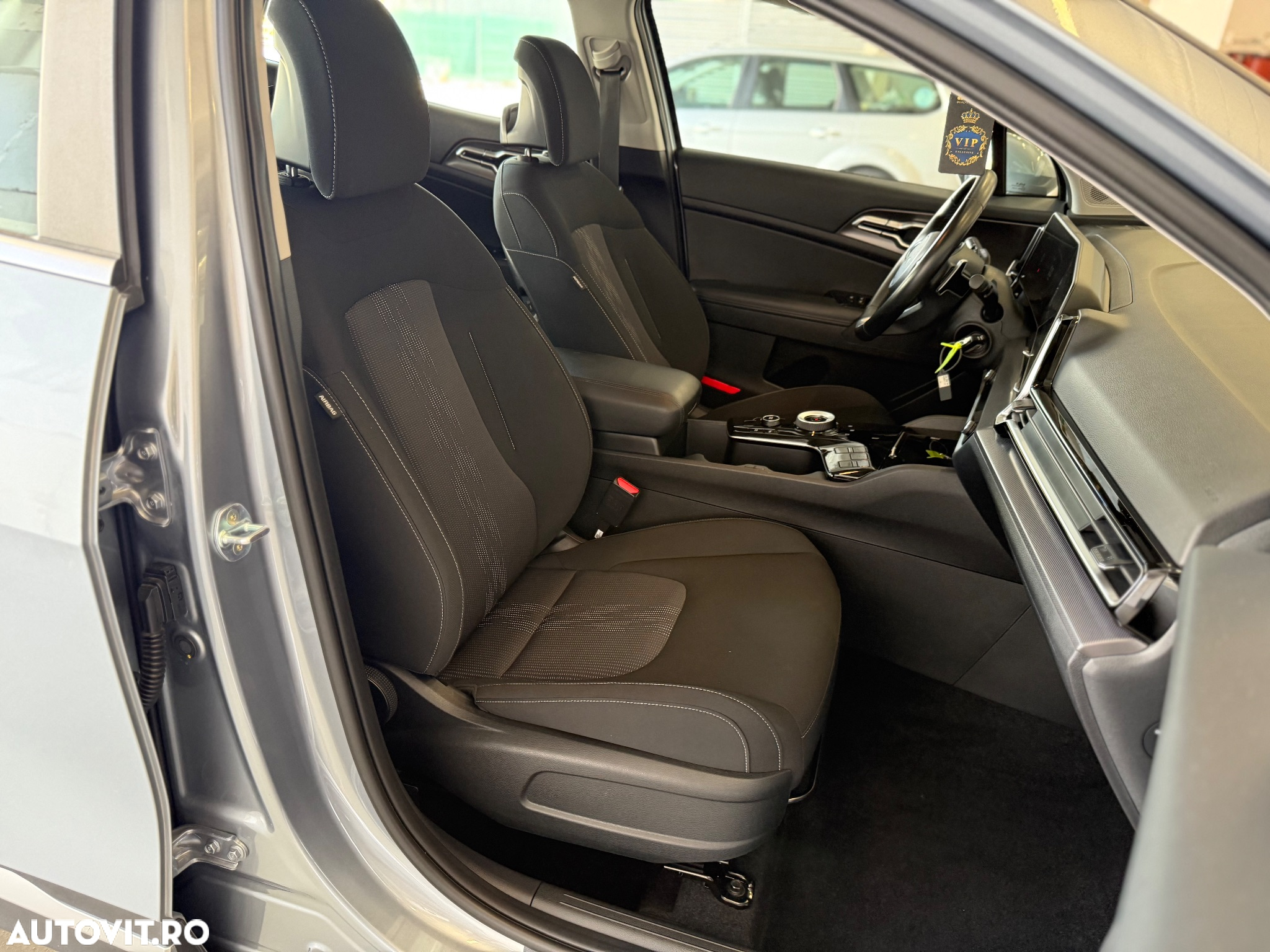 Kia Sportage 1.6T-GDI Hybrid 2WD Aut. Vision - 9