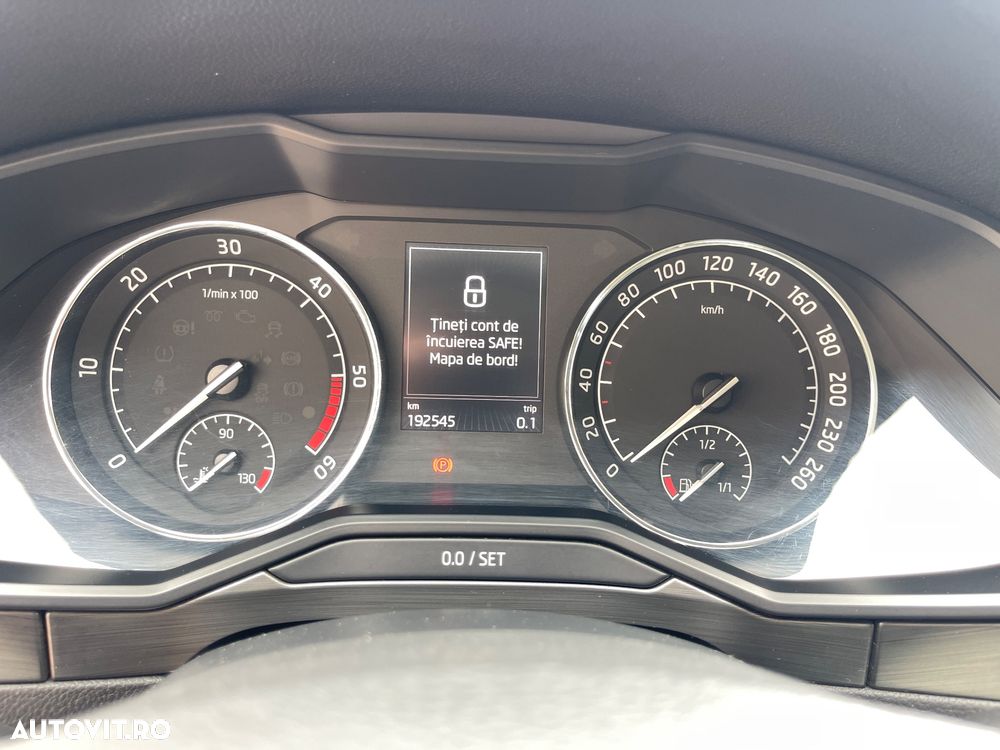 Skoda Superb 2.0 TDI 4X4 DSG Style - 40