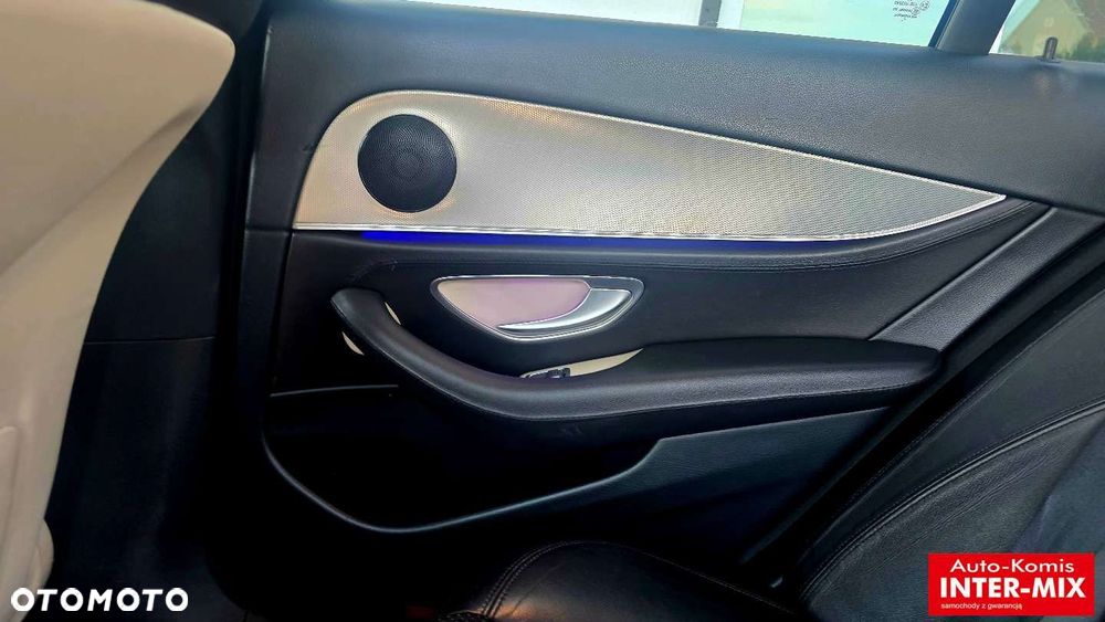 Mercedes-Benz Klasa E 200 d 9G-TRONIC - 33