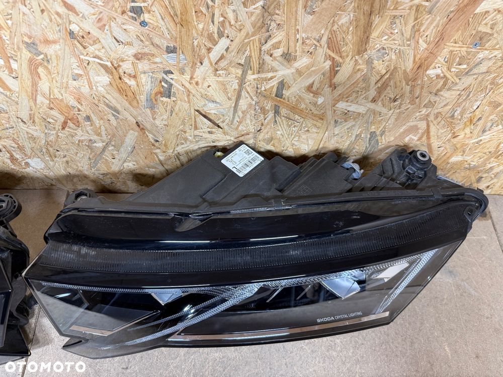 SKODA OCTAVIA IV LEWA PRAWA LAMPA PRZÓD 5E4941036 5E4941035 LIFT FULL LED - 16