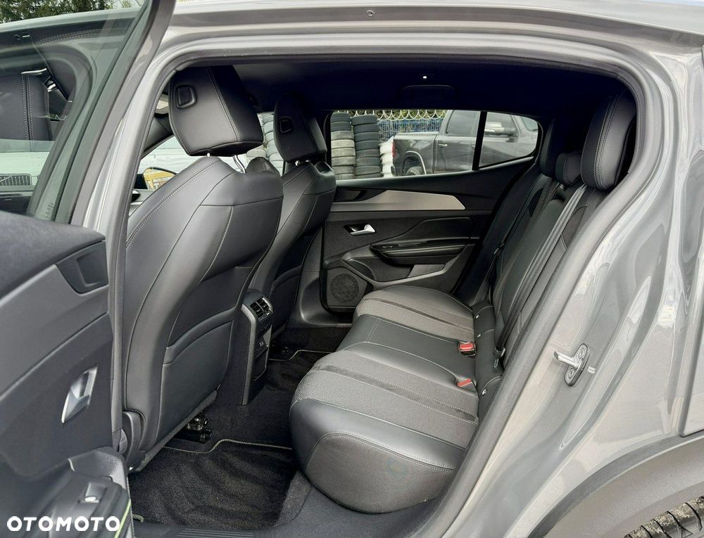 Peugeot 408 1.6 Plug-in Hybrid 240 GT E-DCS7 - 10