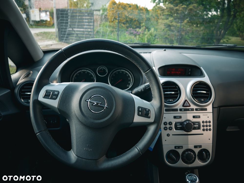 Opel Corsa 1.4 16V Sport - 3