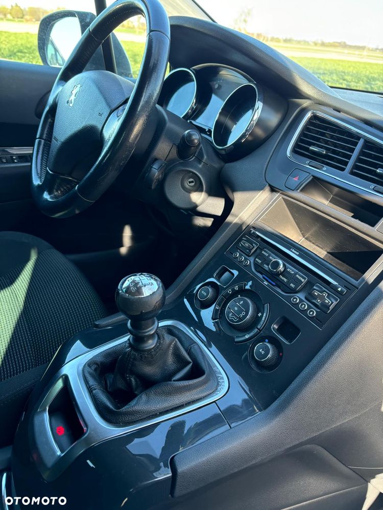 Peugeot 5008 1.6 HDi Premium - 1