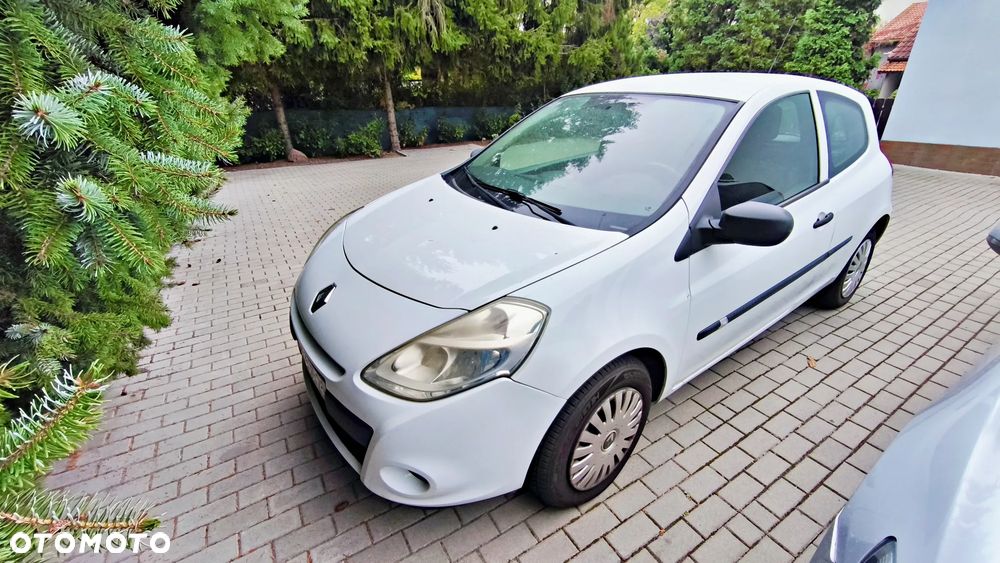 Renault Clio - 2