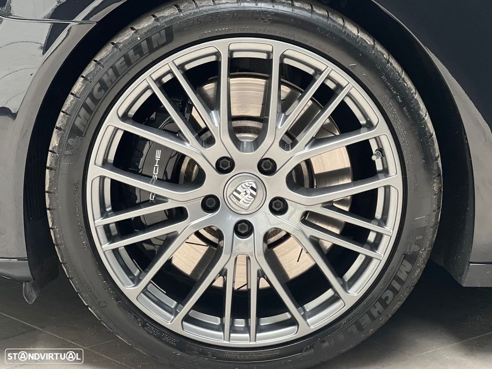 Porsche Panamera - 27