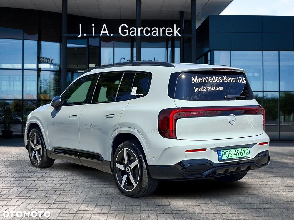 Mercedes-Benz GLB - 4