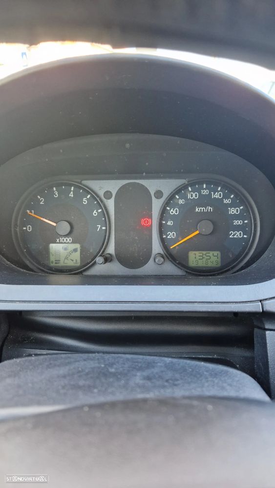 Ford Fiesta 1.4 Ambiente - 8