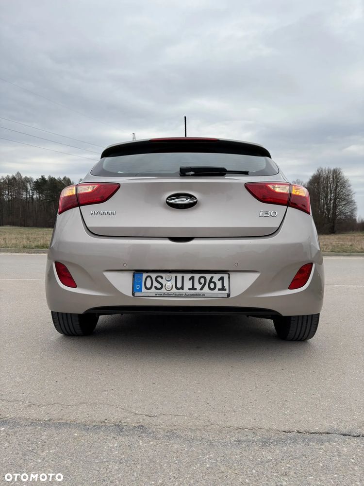Hyundai i30 blue 1.6 CRDi Classic Navigation - 10