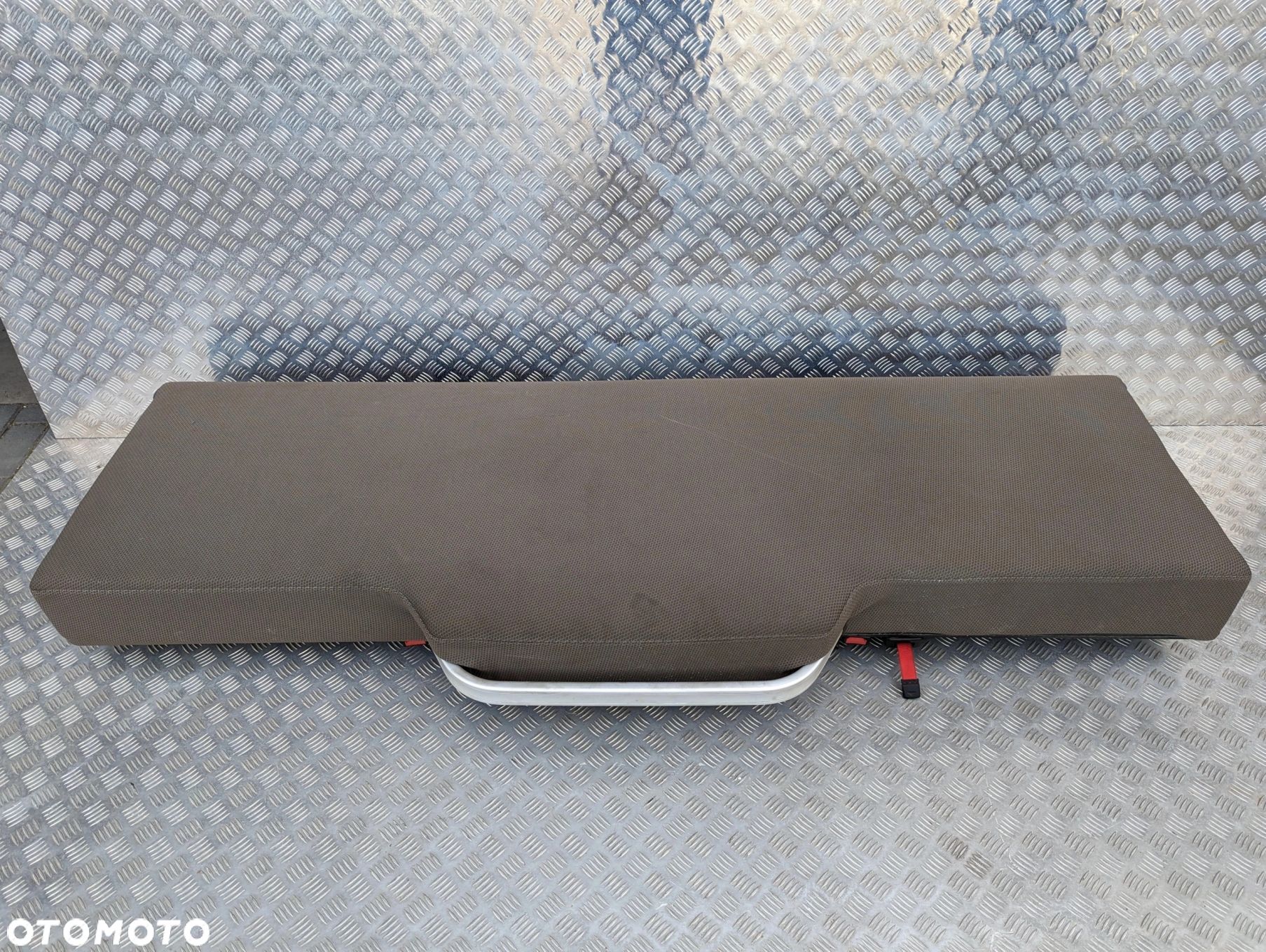 ŁÓŻKO ROZSUWANE SCANIA STREAMLINE EURO 6 - 1
