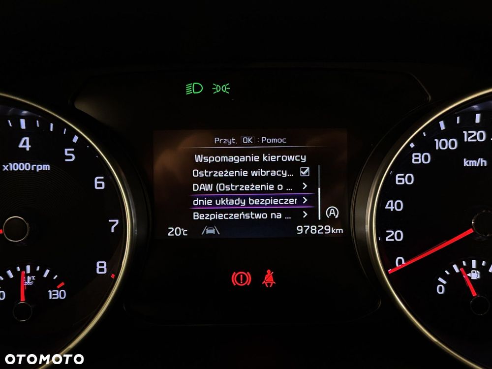 Kia XCeed - 24