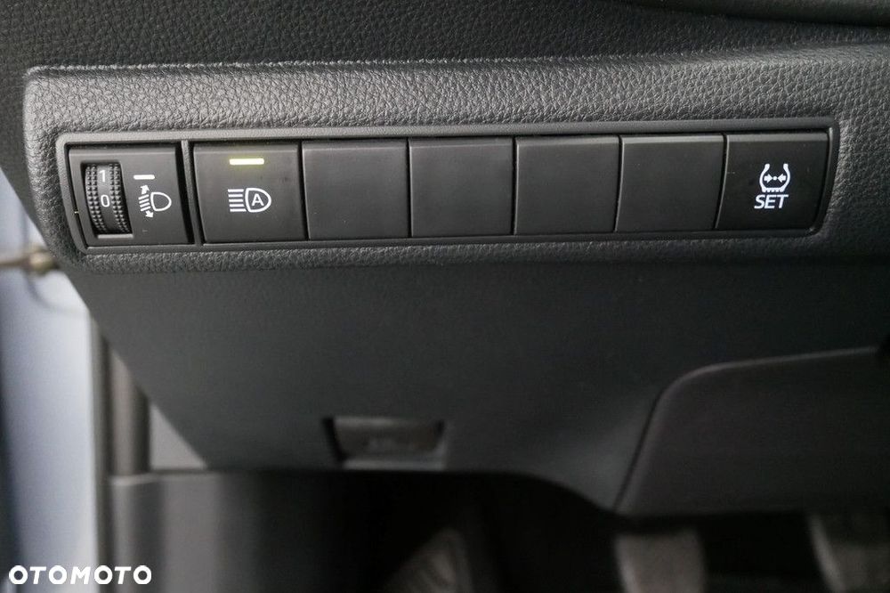 Toyota Corolla - 23