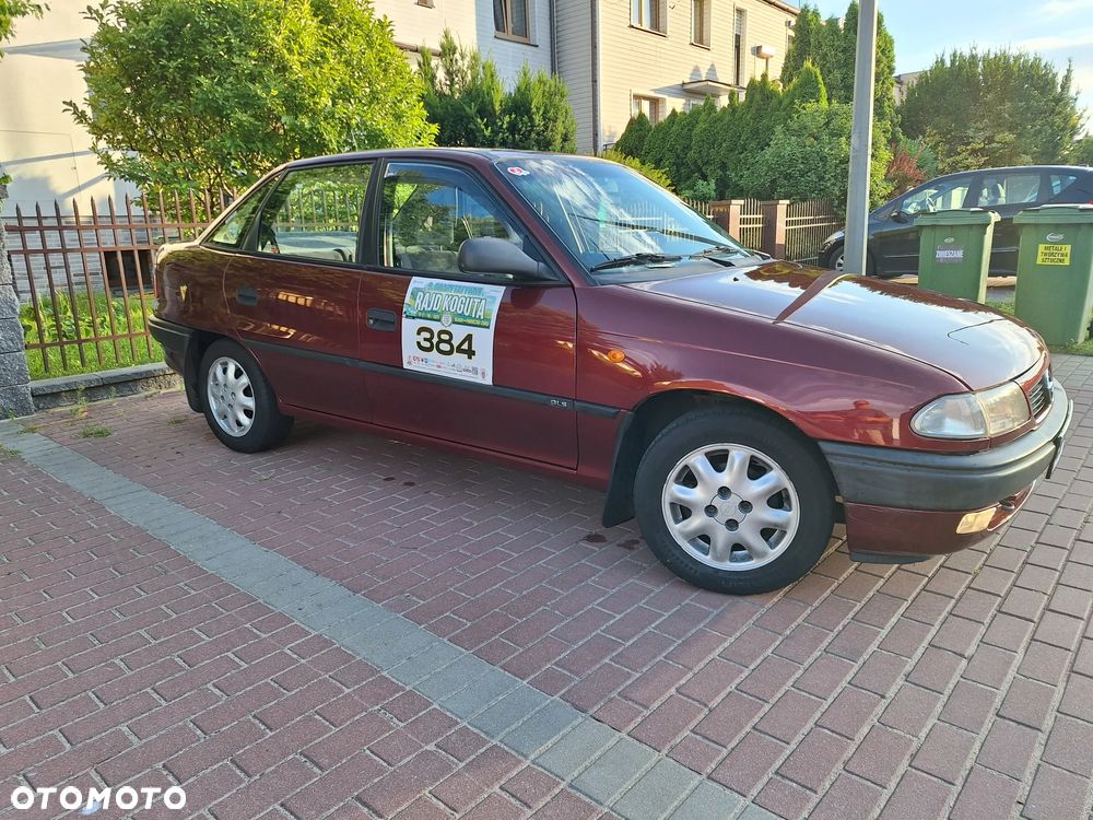 Opel Astra 1.4 GL - 3