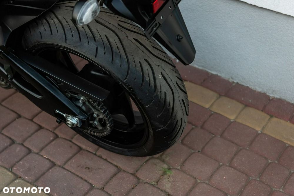 Suzuki GSX - 9