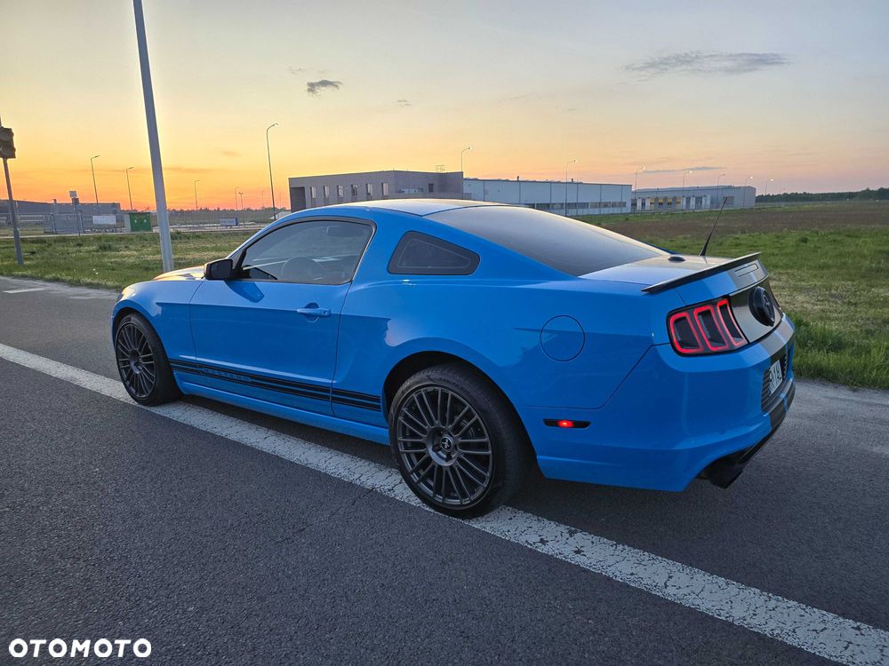 Ford Mustang - 13