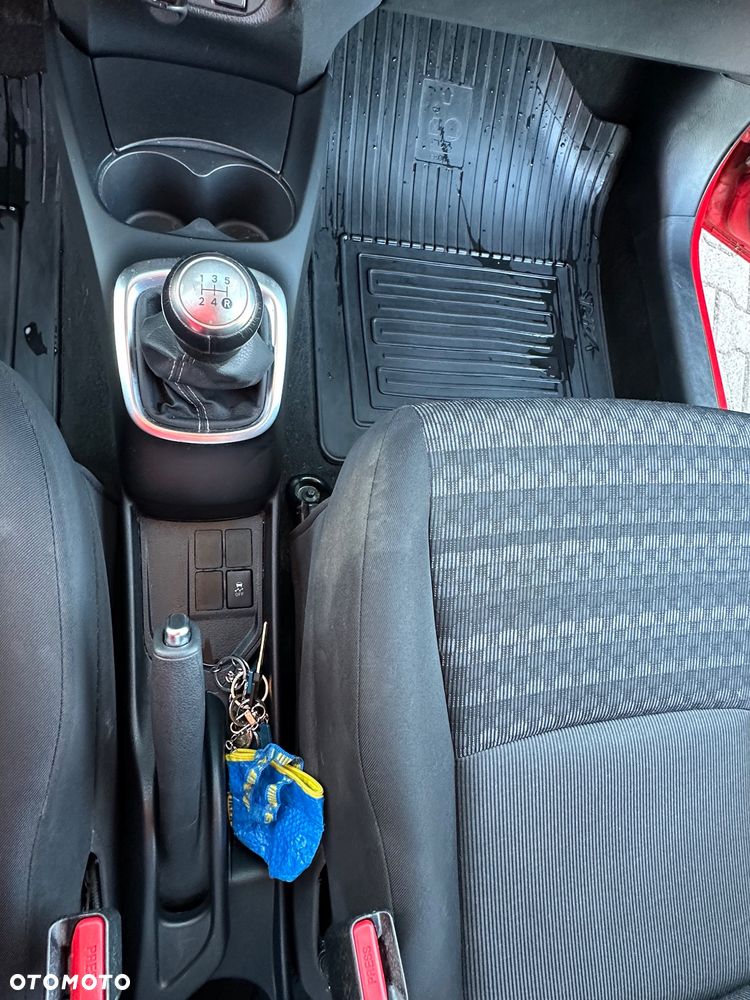 Toyota Yaris 1.0 Active EU6 - 16