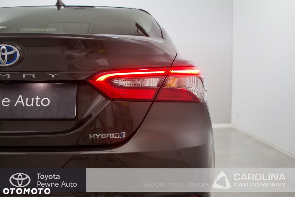 Toyota Camry - 16