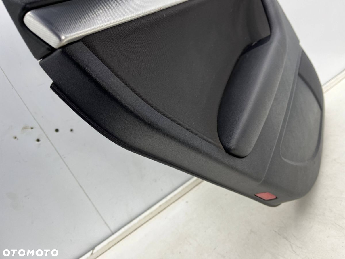 Tapicerka Audi A3 8p Sportback 5D 03-13r. boczek drzwi lewych tylnych pasażera lewy tył 093044586 - 14
