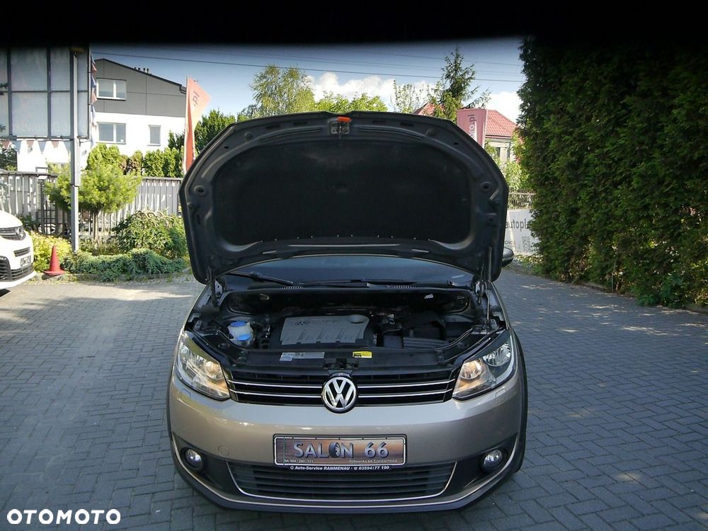 Volkswagen Touran - 16
