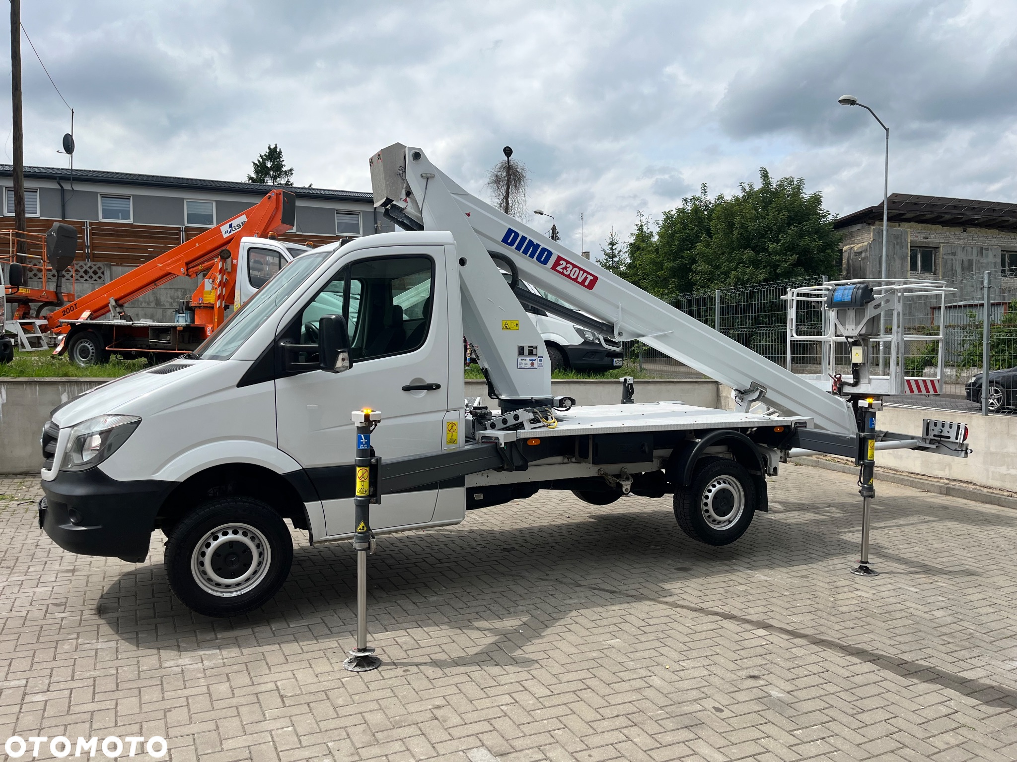 Mercedes-Benz Podnośnik Koszowy Zwyżka Dino 230VT 23 metry 15 metrów bok Mega zasięgi!! Jak Ruthmann Wumag Gsr Sterowanie z Pilota !! - 23
