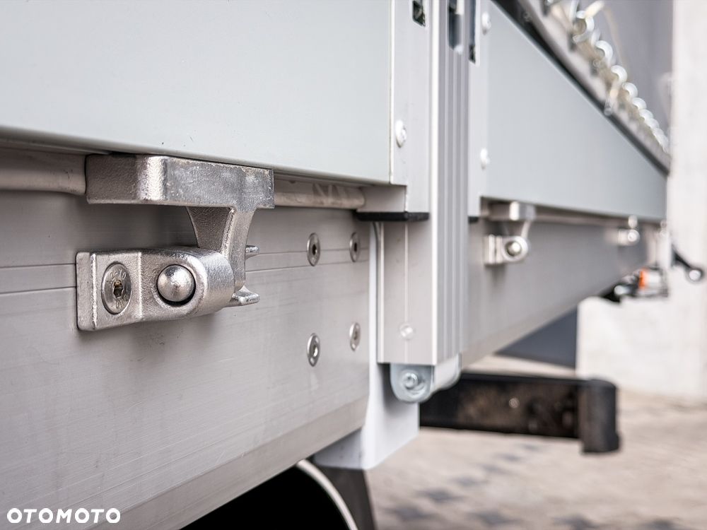Iveco Daily 70C18HA8/P SKRZYNIA Z PLANDEKĄ 6,1m - 14