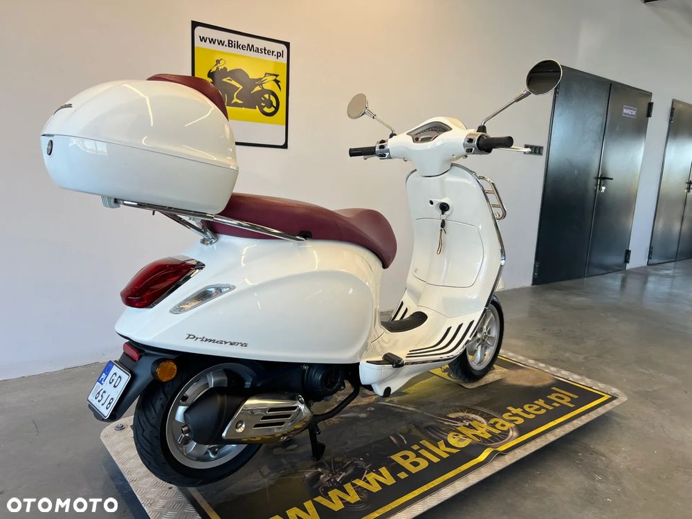 Vespa Primavera - 4