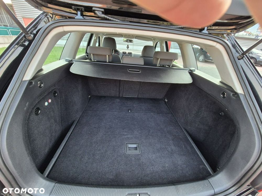 Volkswagen Golf - 35
