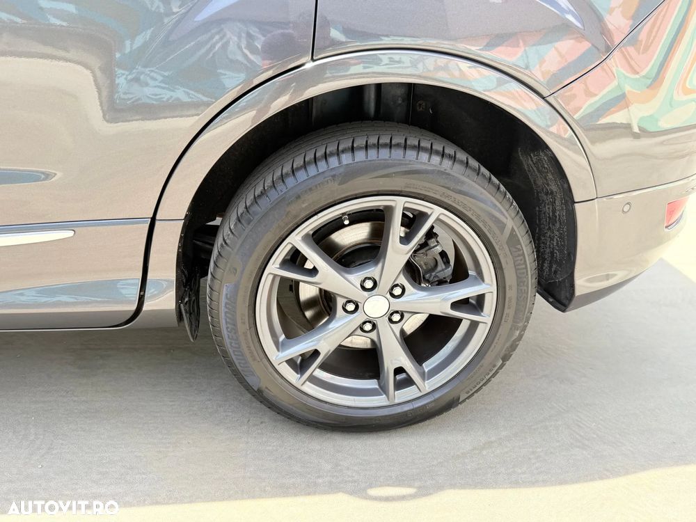 Ford Kuga - 16