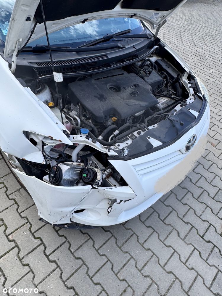 Toyota Auris 2.0 D-4D - 20
