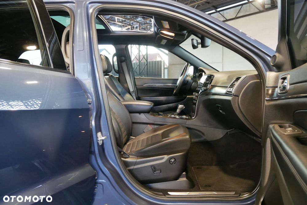 Jeep Grand Cherokee - 9