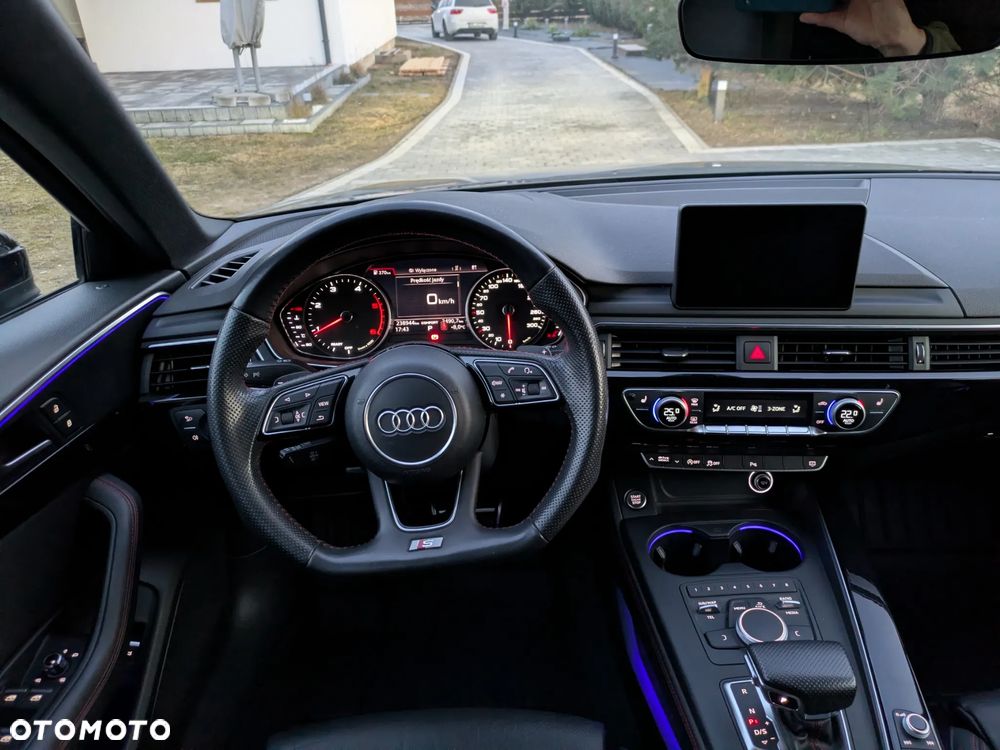 Audi A4 Avant 2.0 TDI ultra S tronic sport - 12