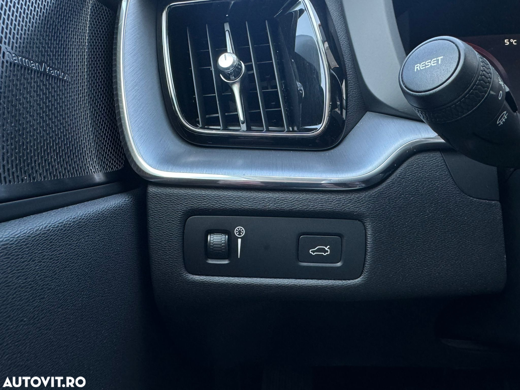 Volvo XC 60 D4 Geartronic Momentum Pro - 20