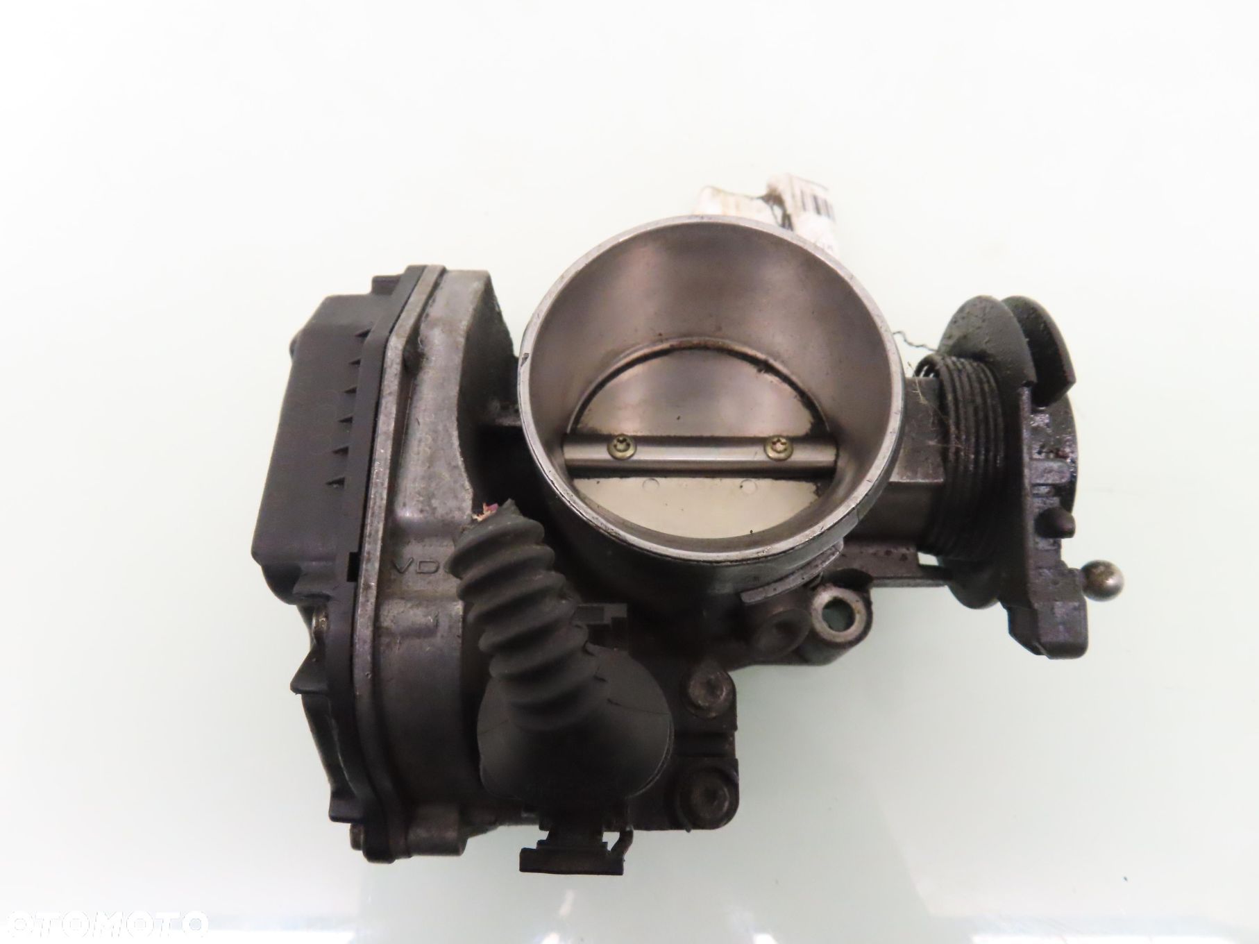 PRZEPUSTNICA AUDI A4 B5 1.8 058133063M - 1