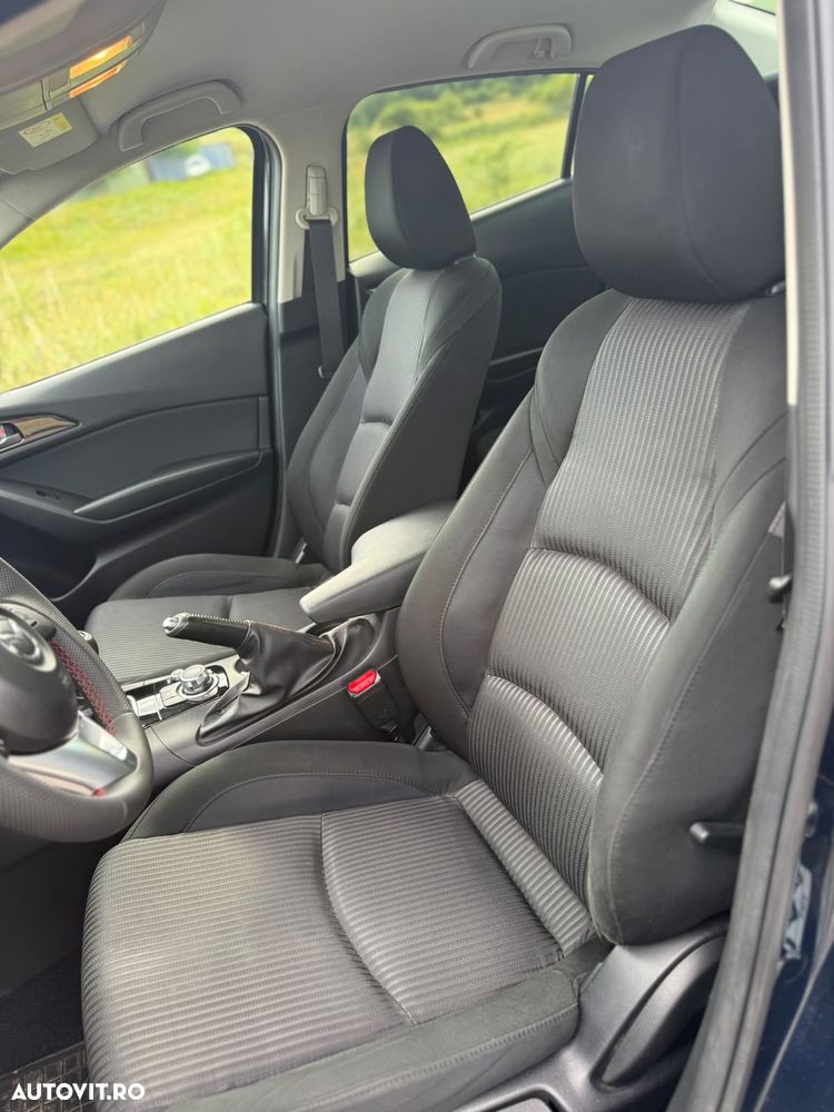 Mazda 3 - 10