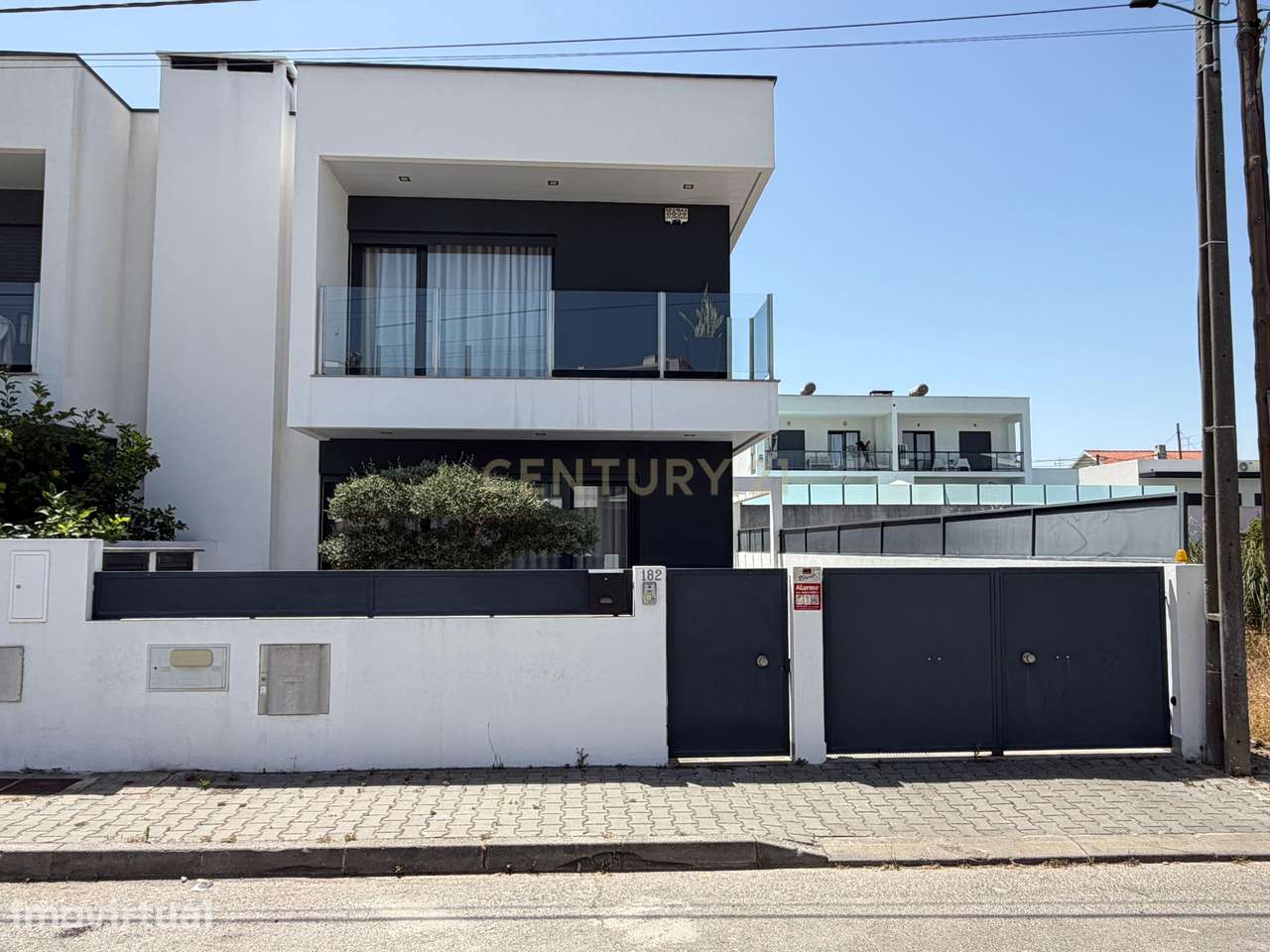 Moradia T4 em Fernão Ferro de 2019 c/ piscina - Grande imagem: 2/46
