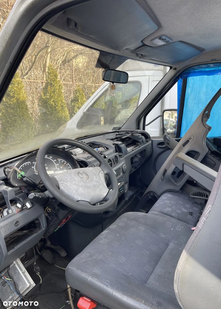 Mercedes-Benz Sprinter - 6
