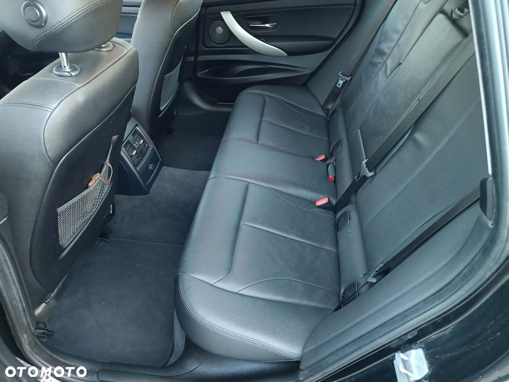 BMW 3GT 318d Business Edition - 22