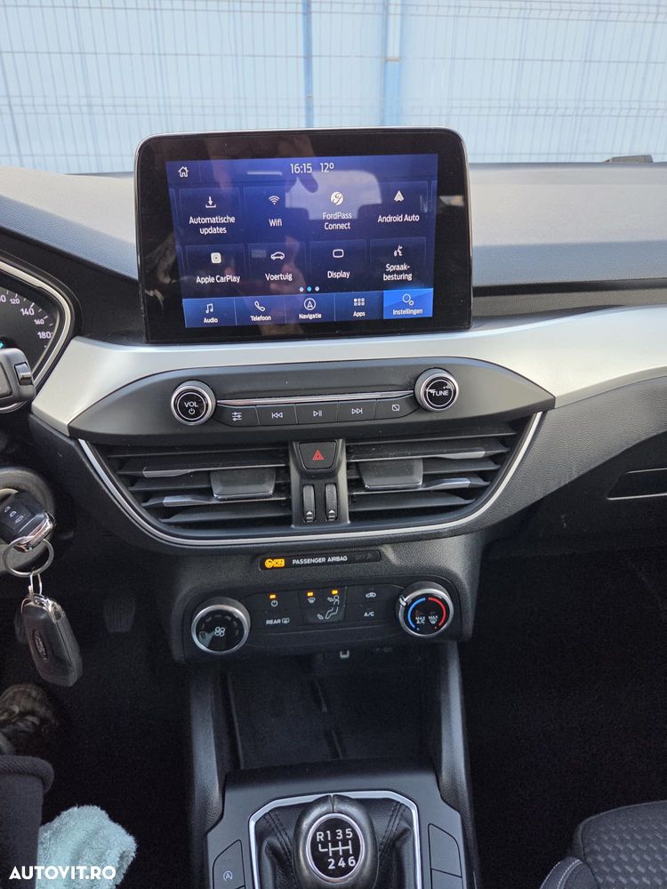 Ford Focus 1.5 EcoBlue Start-Stopp-System COOL&CONNECT - 9