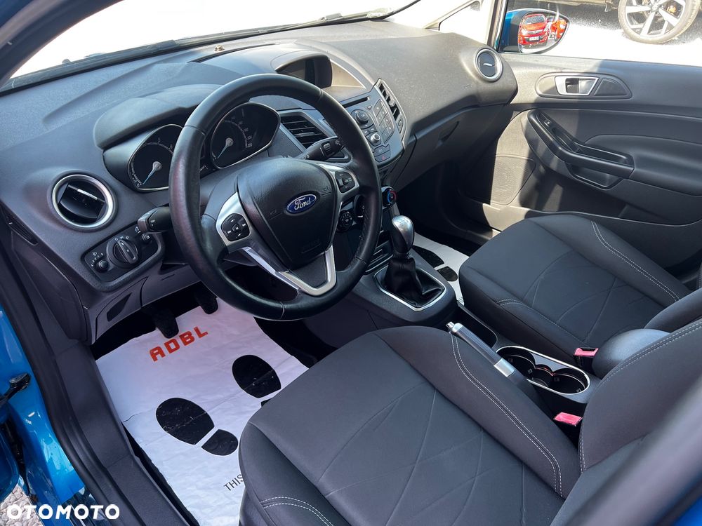 Ford Fiesta - 12