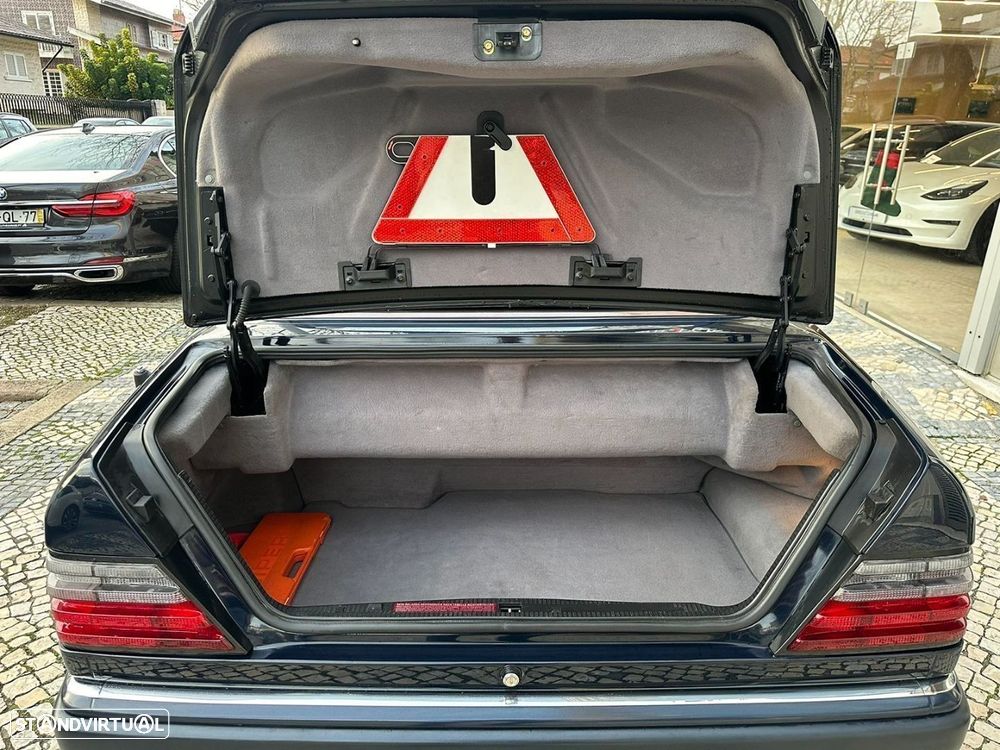 Mercedes-Benz 300 - 14