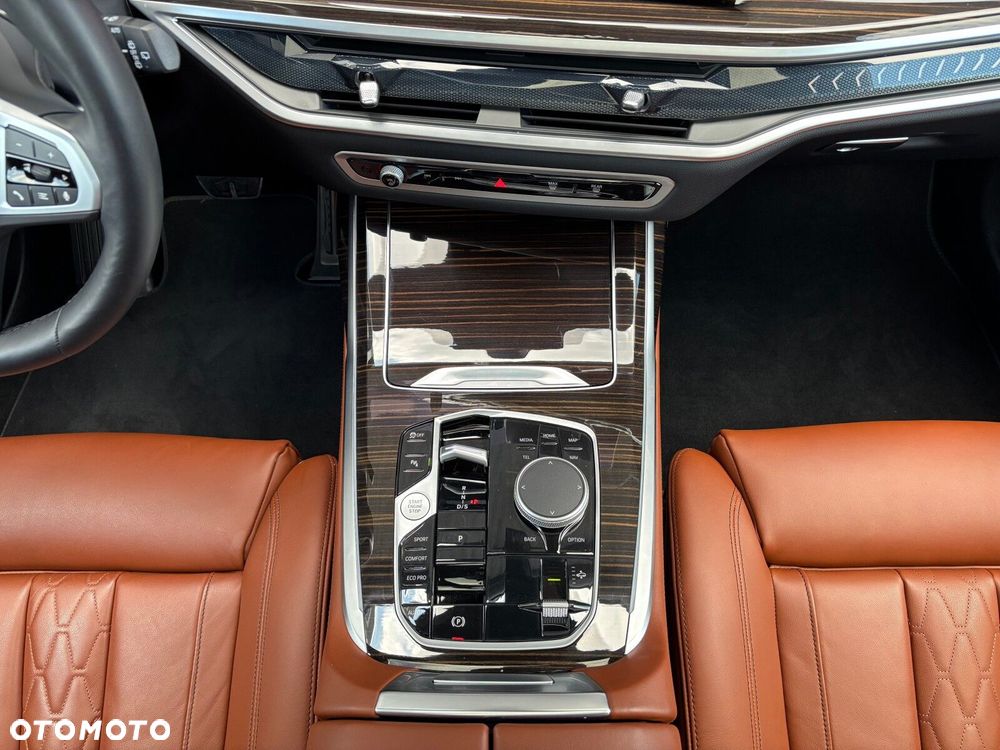 BMW X7 - 41