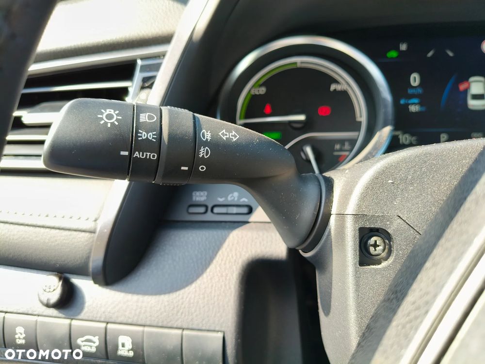 Toyota Camry 2.5 Hybrid Comfort CVT - 18