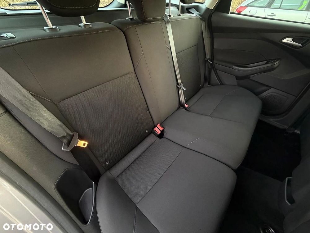 Ford Focus 1.0 EcoBoost Titanium - 9