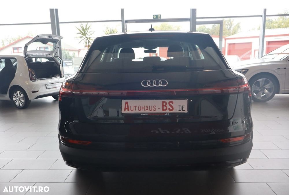 Audi e-tron - 10