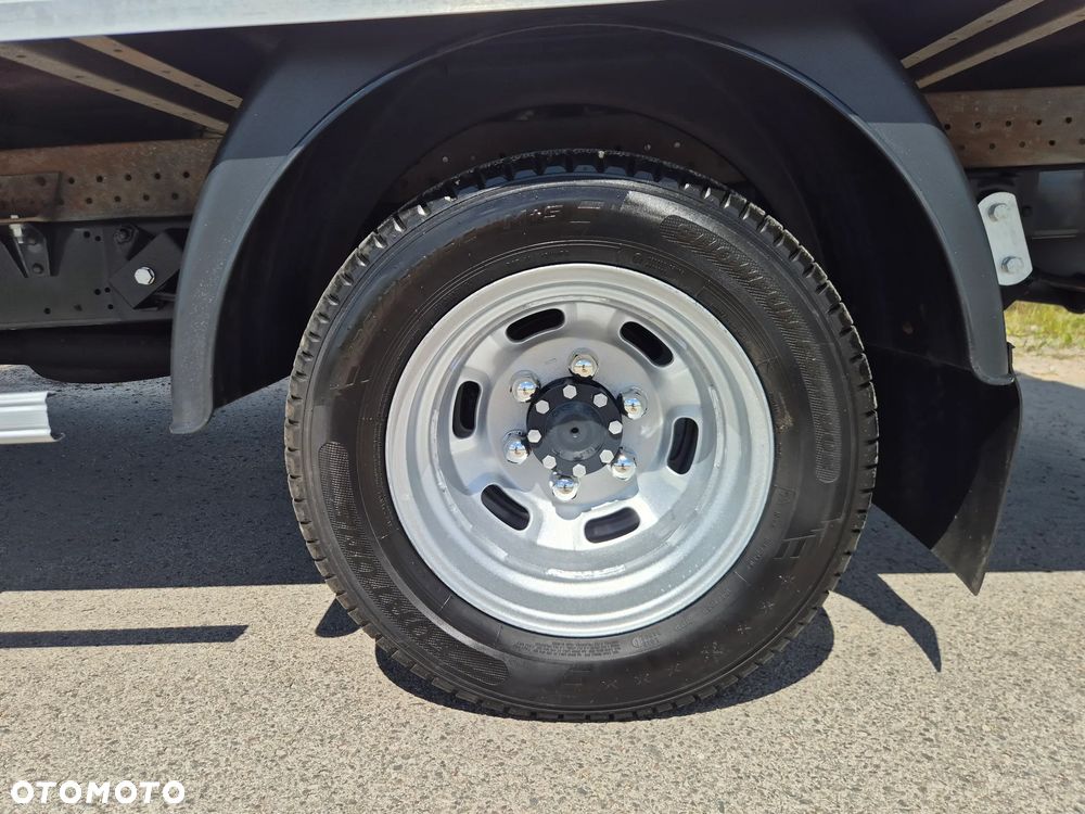 Iveco DAILY 35C15 KONTENER 4.30M WINDA SORENSEN 750KG SALON PL 2017R - 33