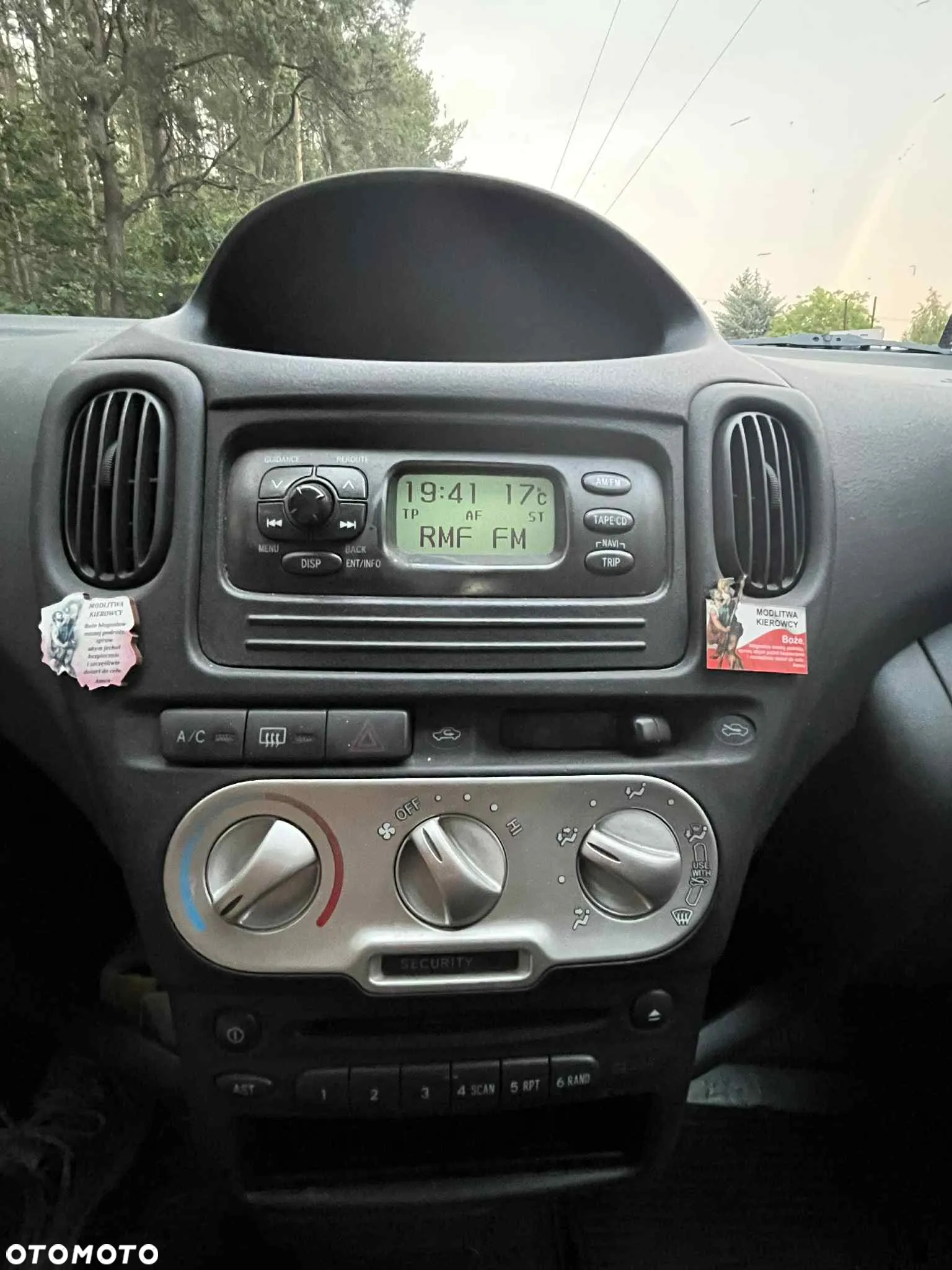 Toyota Yaris - 9