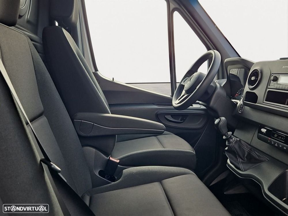 Mercedes-Benz SPRINTER DIESEL 18-24 317 CDI/43 - 11