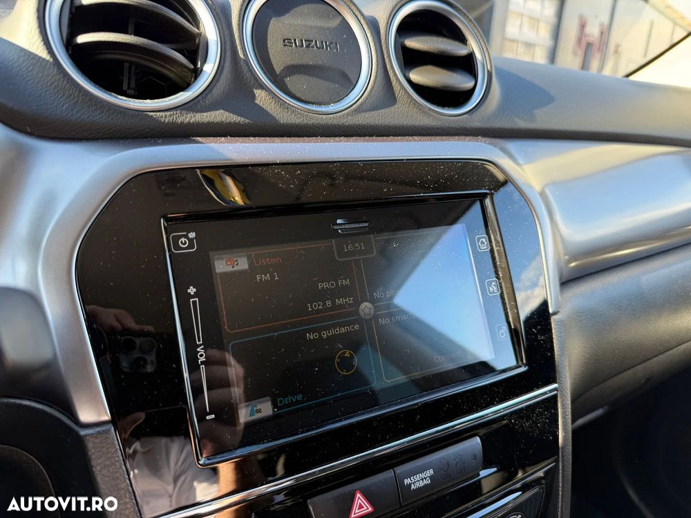 Suzuki Vitara 1.4 Boosterjet MHEV Passion - 20