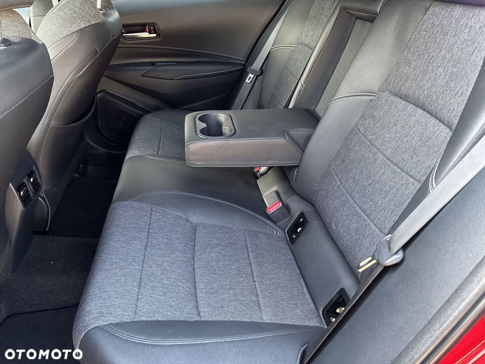 Toyota Corolla 2.0 Hybrid Comfort - 12