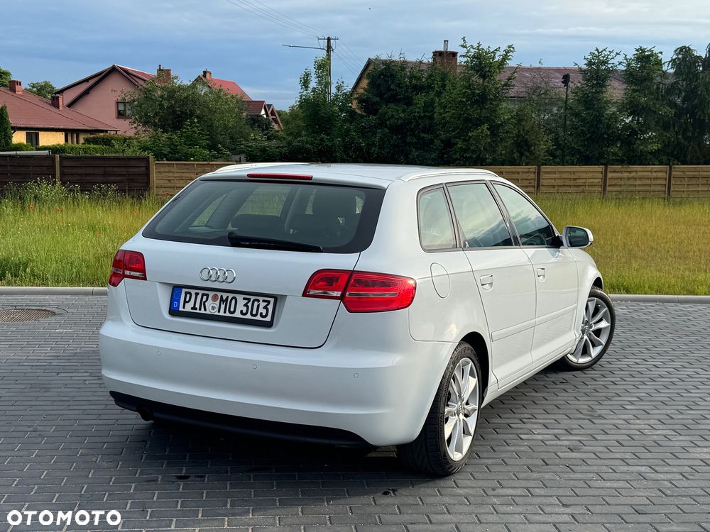 Audi A3 Sportback - 3