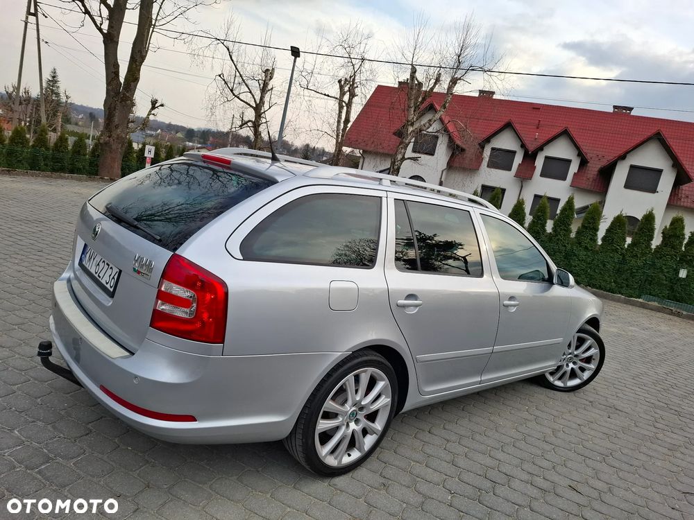 Skoda Octavia 2.0 TDI CR DPF RS - 7